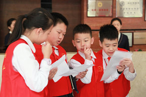 Little volunteers，action! 赴一场春日里的爱心之约